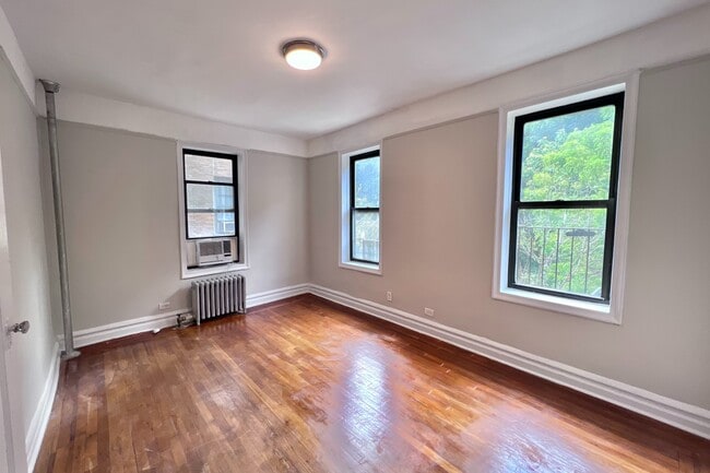 Foto del edificio - 213 Bennett Ave