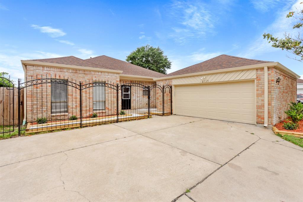 Foto principal - 12719 Ashford Chase Dr