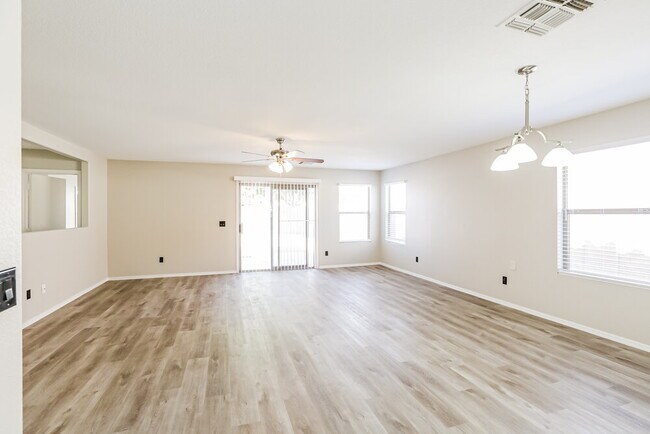 Foto del edificio - 11240 E Sunland Ave