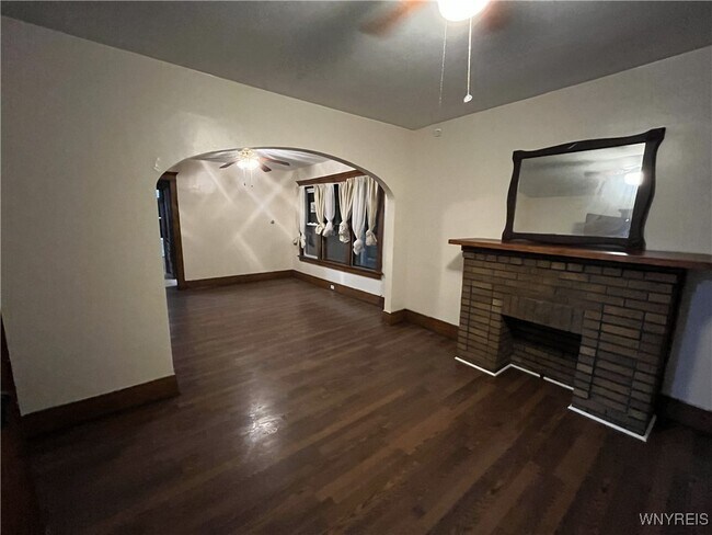 Foto del edificio - 168 Rodney Ave