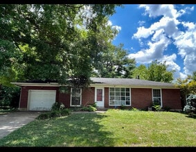 Building Photo - 9902 Mary Dell Ln