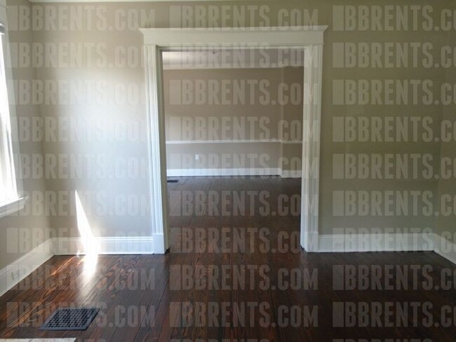 Foto del edificio - 3219 Glenmore Ave