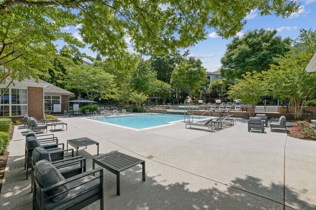 Foto del edificio - Finley At Fairfax Corner