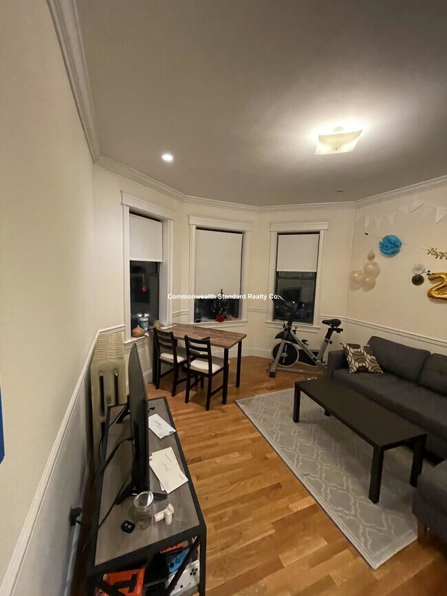 Foto del edificio - 1340 Commonwealth Ave