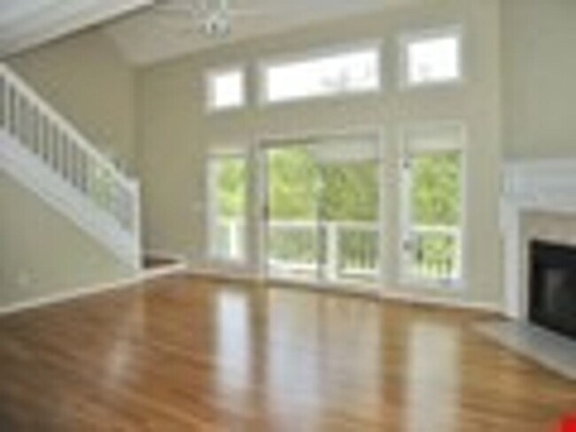 Foto del edificio - Emerald Isle Gated Community
