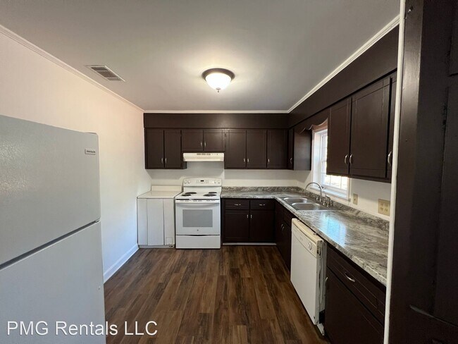 Foto del edificio - 4 br, 2 bath House - 105 Catherine Ave.