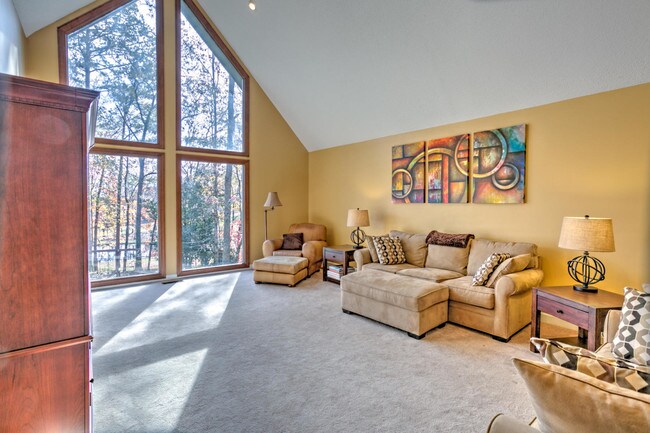 Building Photo - 9110 Windstone Dr