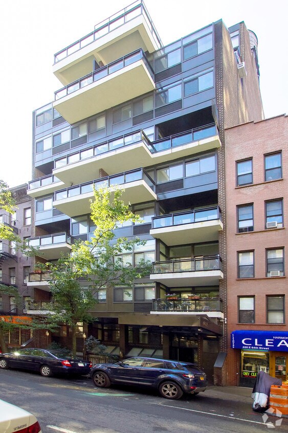 402404 E 64th St, New York, NY 10065 Apartments in New York, NY