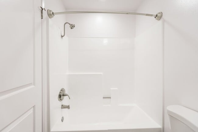 Interior Photo - 960 N. Alfred