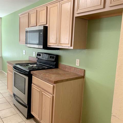 Foto del edificio - 208 N Rolling Meadow Dr