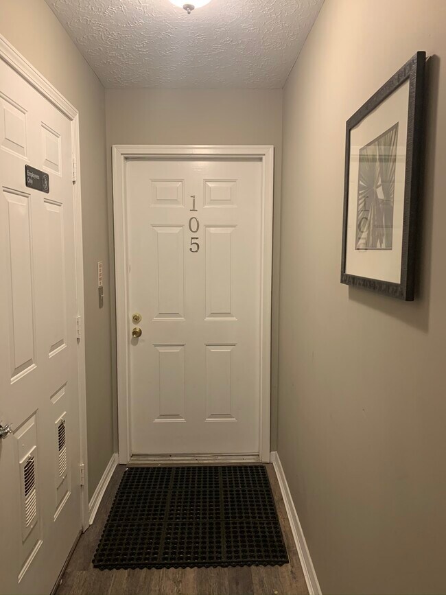 Apartment Entrance - 1302 Broadway Ave