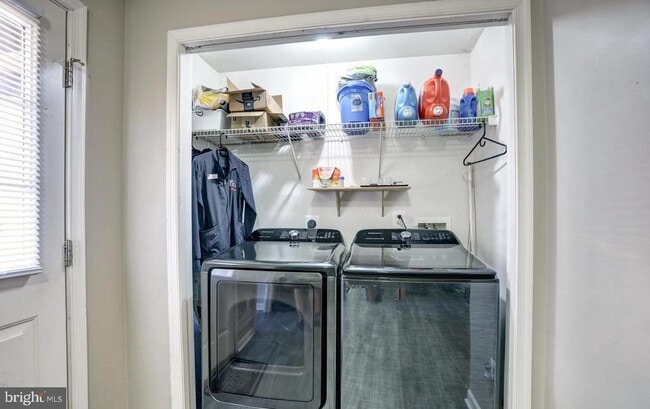 Building Photo - 102 Cagney Terrace SE