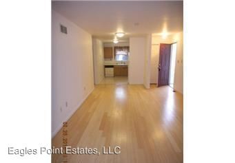 Foto del edificio - 5300 Russell Ct