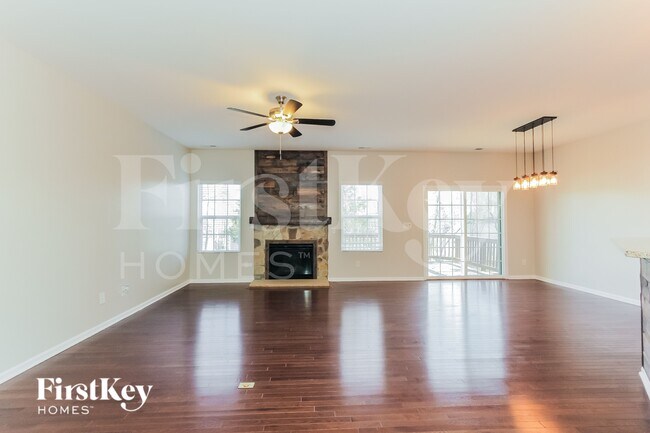 Foto del edificio - 12204 Flatbush Dr