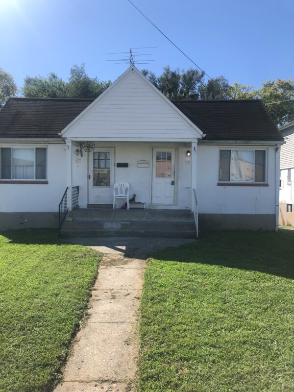 Primary Photo - 19 Illinois Ave