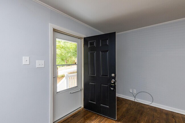 Building Photo - 321 Angier Ave