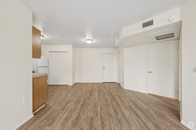 1 dormitorio, 1 baño - 604 pies cuadrados - Comedor - Villa Del Pueblo