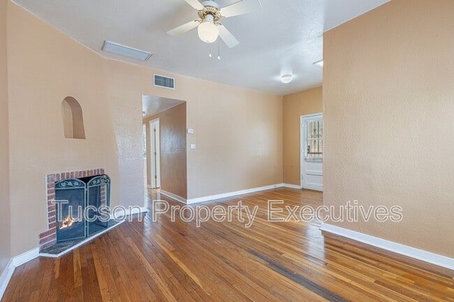 Building Photo - 1220 N Olsen Ave