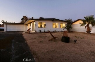 Building Photo - 61495 La Jolla Dr