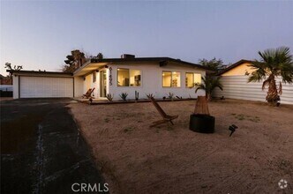 Building Photo - 61495 La Jolla Dr