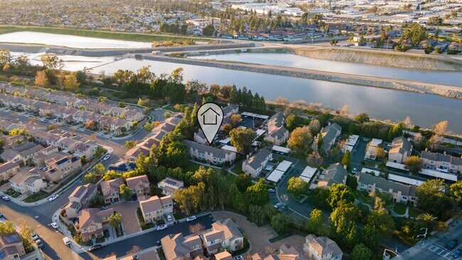 Foto del edificio - 101 West Riverdale Ave