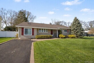 Building Photo - 22 7 Ave