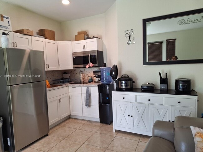Building Photo - 211xx SW 92nd Ct