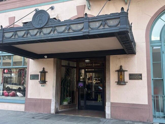 Foto del edificio - 455 E Ocean Blvd