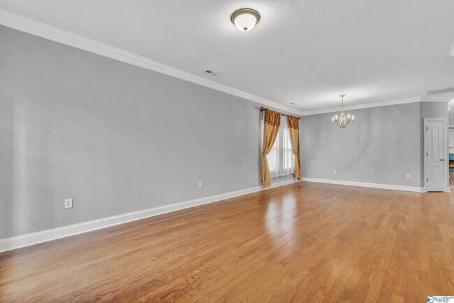 Foto del edificio - 5031 SE Valley Cove Dr
