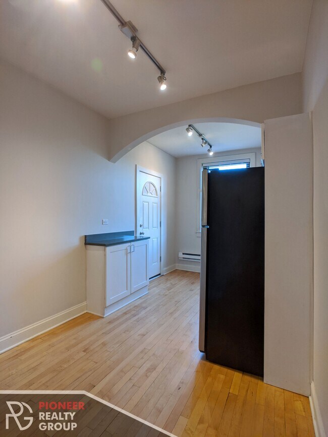 Foto del edificio - 2315 N Rockwell St