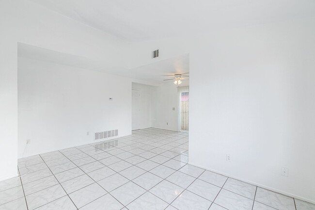 Foto del edificio - 38659 Angele Trumpet Ct