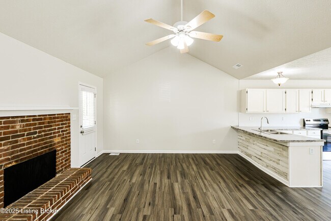 Foto del edificio - 6900 Applegate Ln