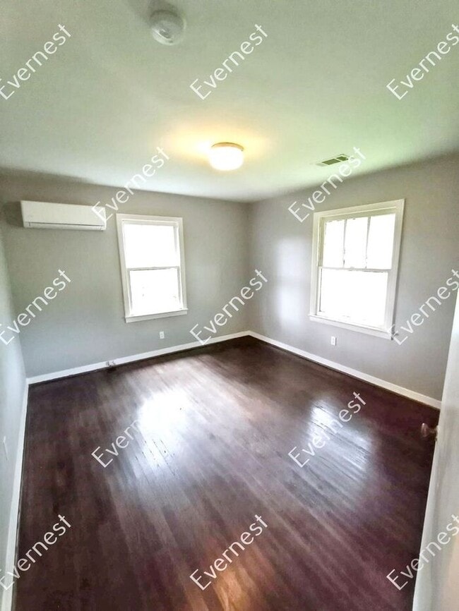 Building Photo - 3402 33rd Ct N