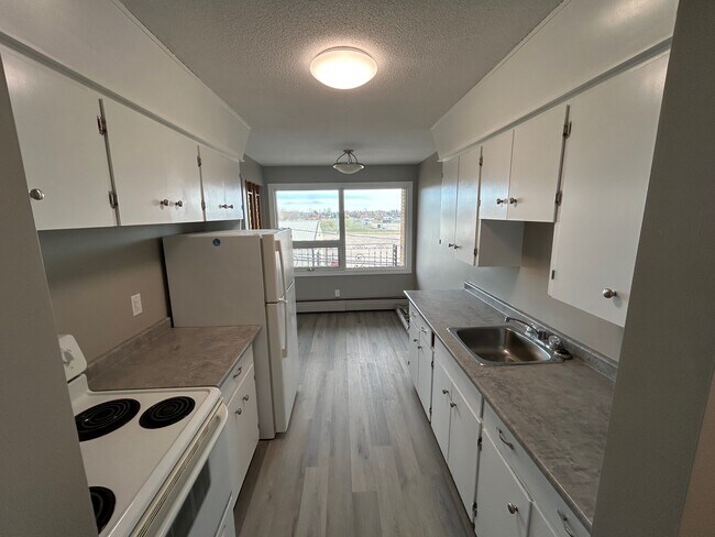 Photo du bâtiment - 443-443 Lorne St N