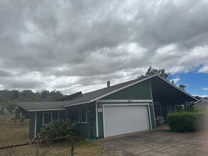 Building Photo - 520 Olinda Rd