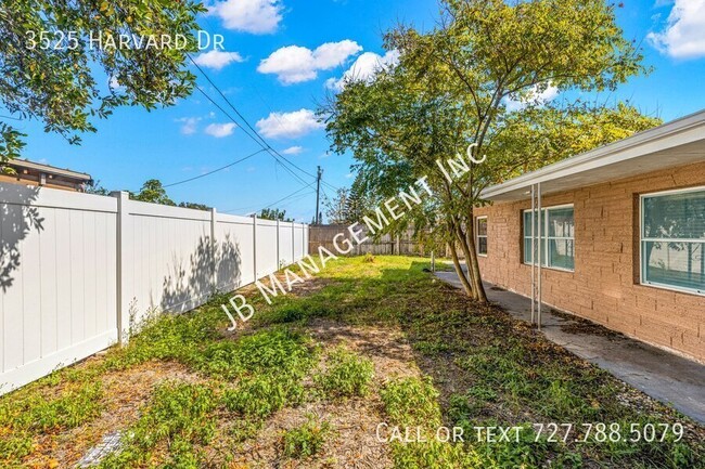 Building Photo - Lovely 3-Bed/2-Bath Home