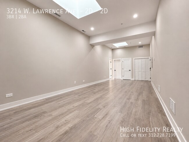 Foto del edificio - 3214 W Lawrence Ave