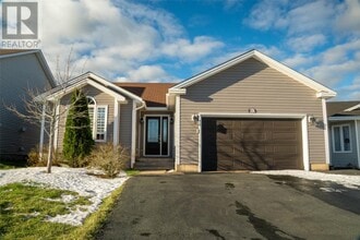 Building Photo - 18 Lancaster St