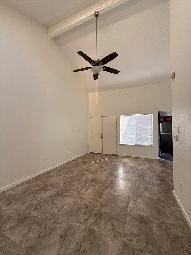 Foto del edificio - 12550 Newbrook Dr