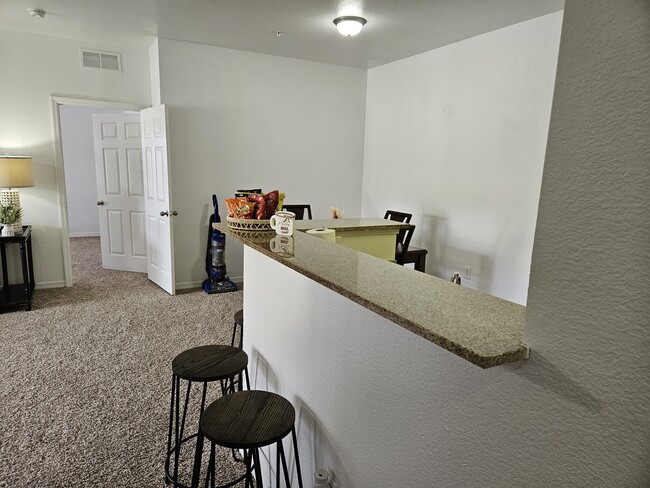 Building Photo - The Landings at Long Lake