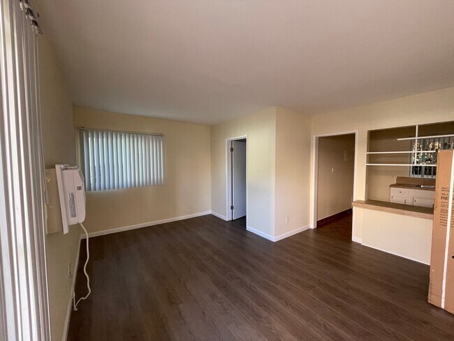 Foto del edificio - 14207 Sylvan St