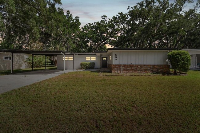 Building Photo - 535 W Palmeden Dr