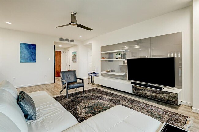 Foto del edificio - 2200 Willowick Rd
