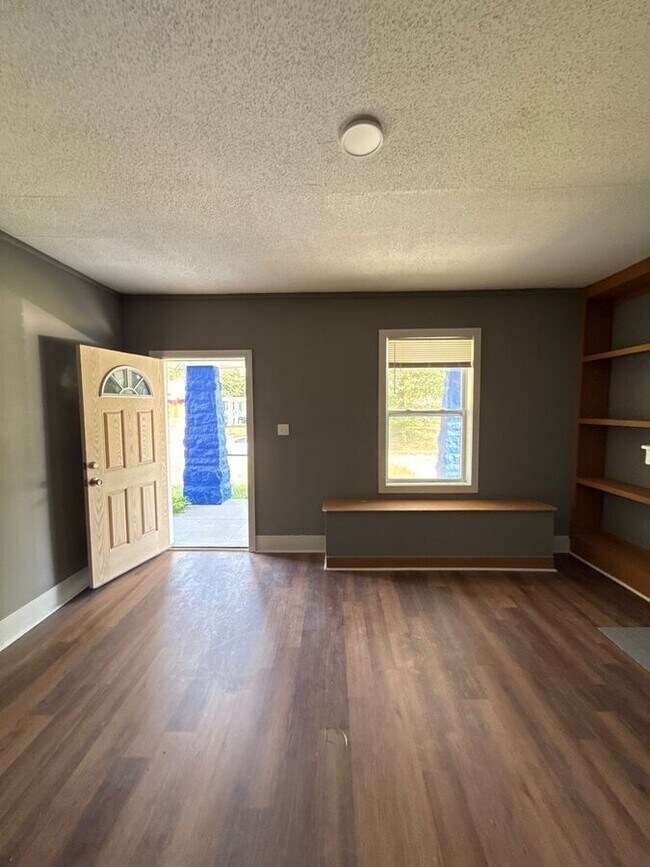 Foto del edificio - 1547 E McLemore Ave