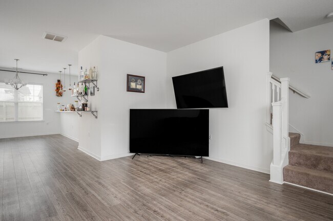 Foto del edificio - 2040 Canning Pl