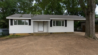 Building Photo - 35 Fairmont Dr