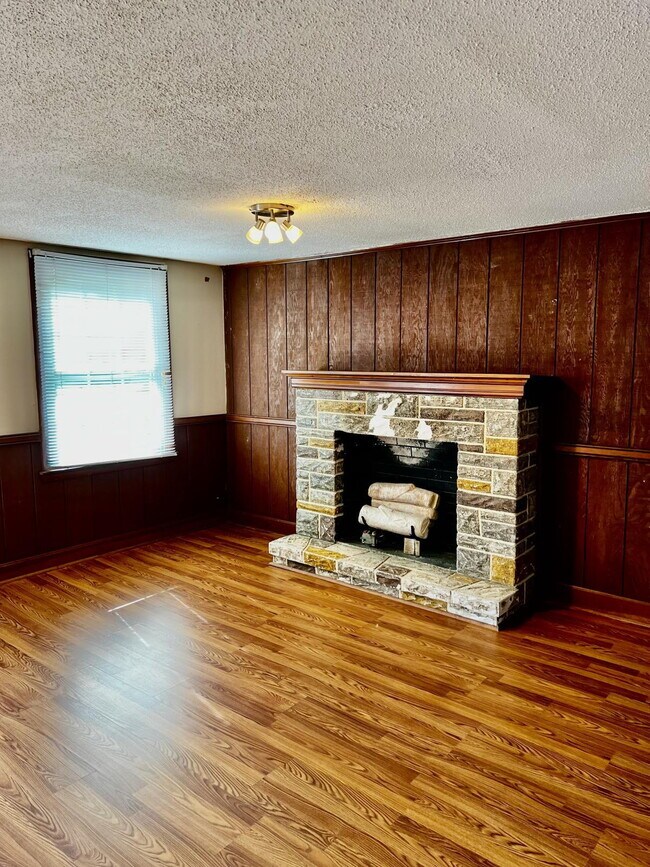 Foto del edificio - Charming 1-Bedroom Upstairs Unit in Dunn, NC!