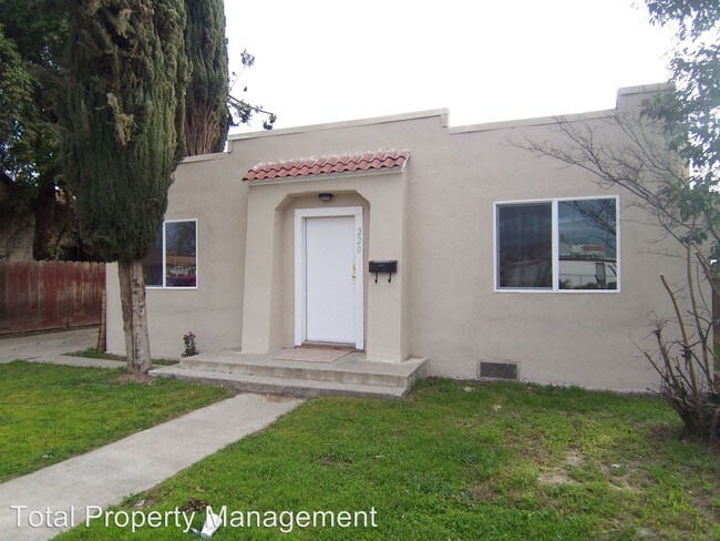 Building Photo - 220 S O St