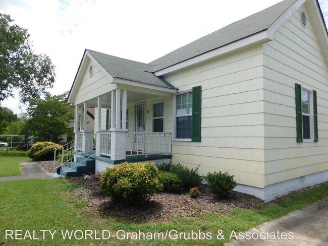 Building Photo - 2 br, 1 bath House - 21 Third Street