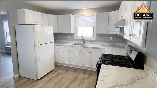 Building Photo - 25 Pleasant St